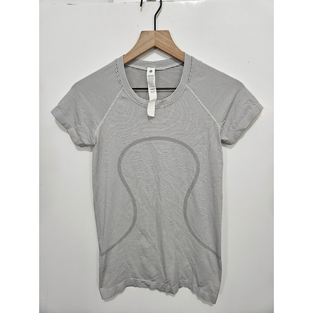 Lululemon Size 6 Black White Stripe Swiftly Tech Short Sleeve Tee Start Where